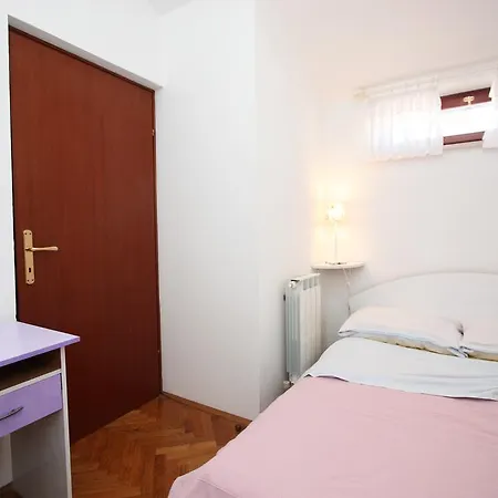 Appartement Family Friendly Pula